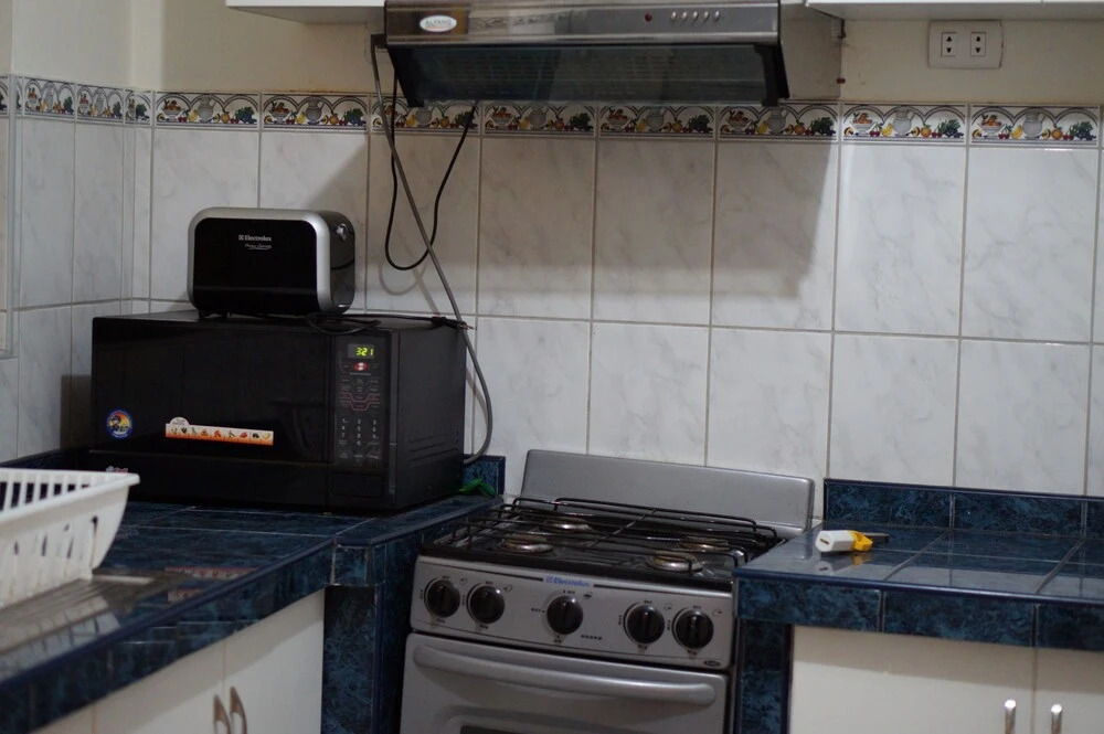 Angelicas House 2BR Near Airport Terrace WiFi