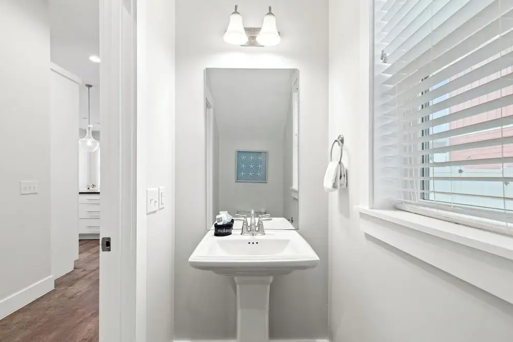 Fabulous Modern Beach House - 4BR, 35BA: POOL/Beach View & Access/Balcony