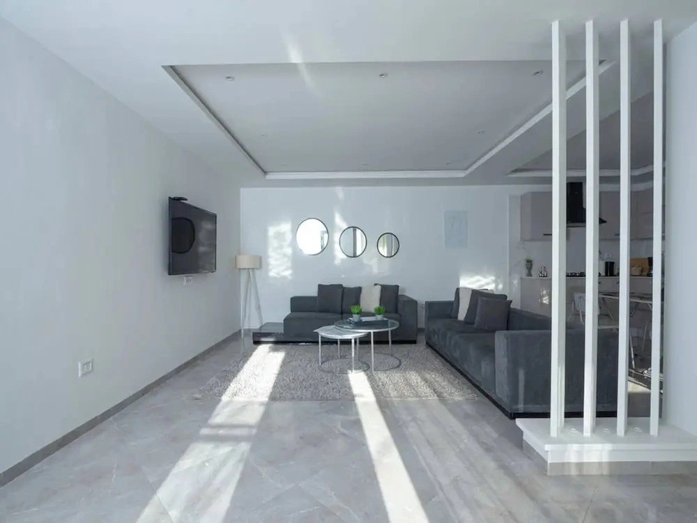 Luxurious 5-bedroom Apartment in La Marsa, Tunisia