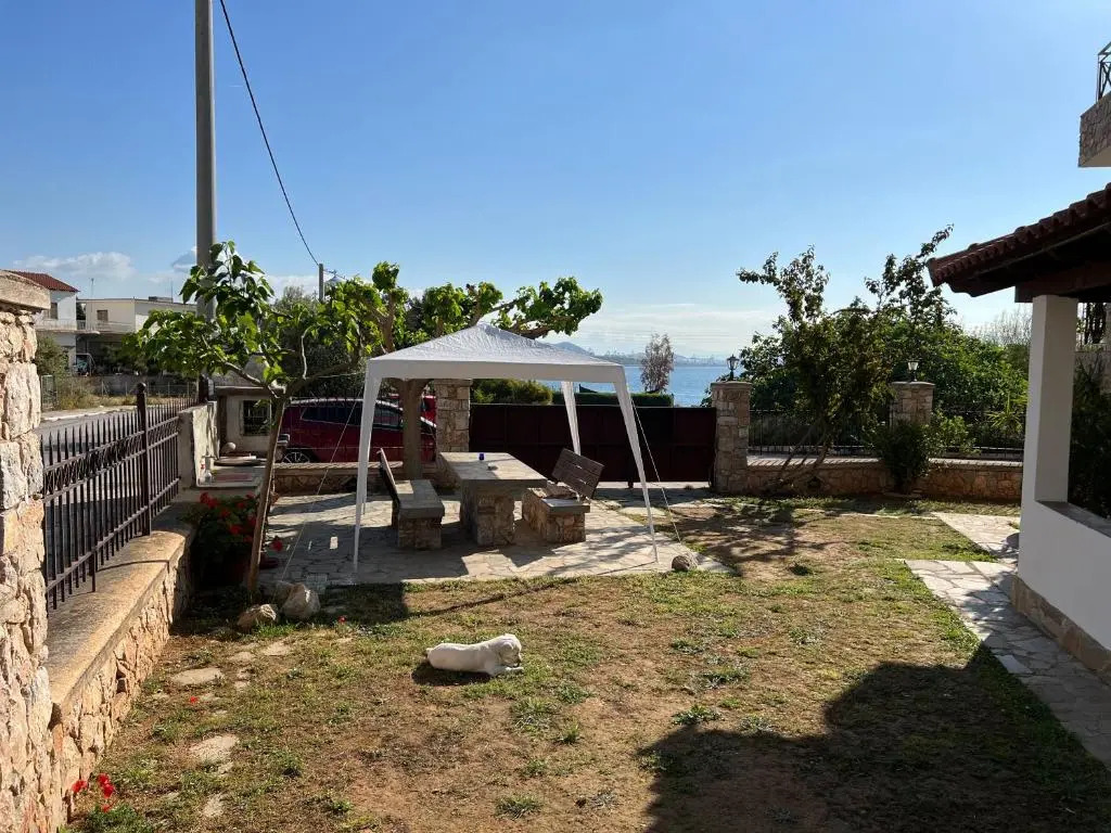 Apartment in Salamina with Garden & Sea view