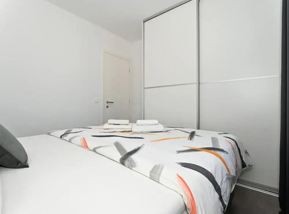 Stylish Kaštela Apartment With Modern Amenities and Free Parking