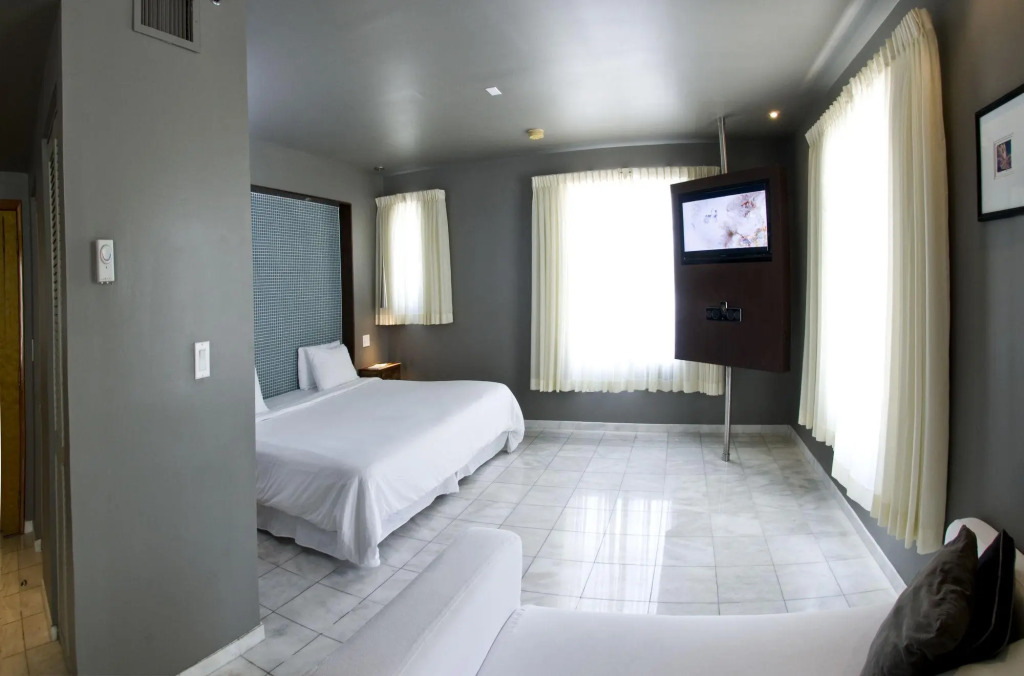 Nassau Suite South Beach, an All-Suite Hotel