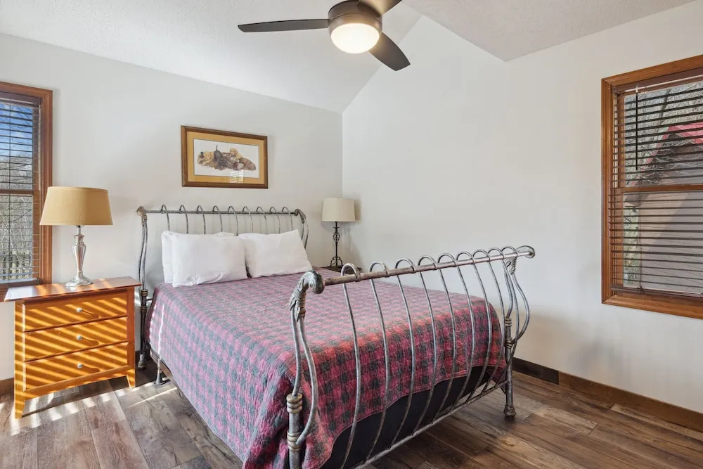 The Aerie 3 Bedroom Cabin by RedAwning