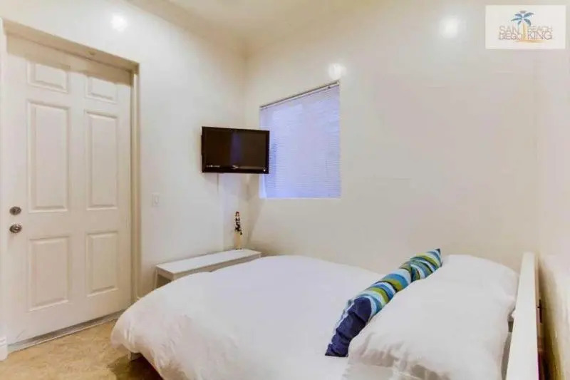 200-Surf Stars Penthouse