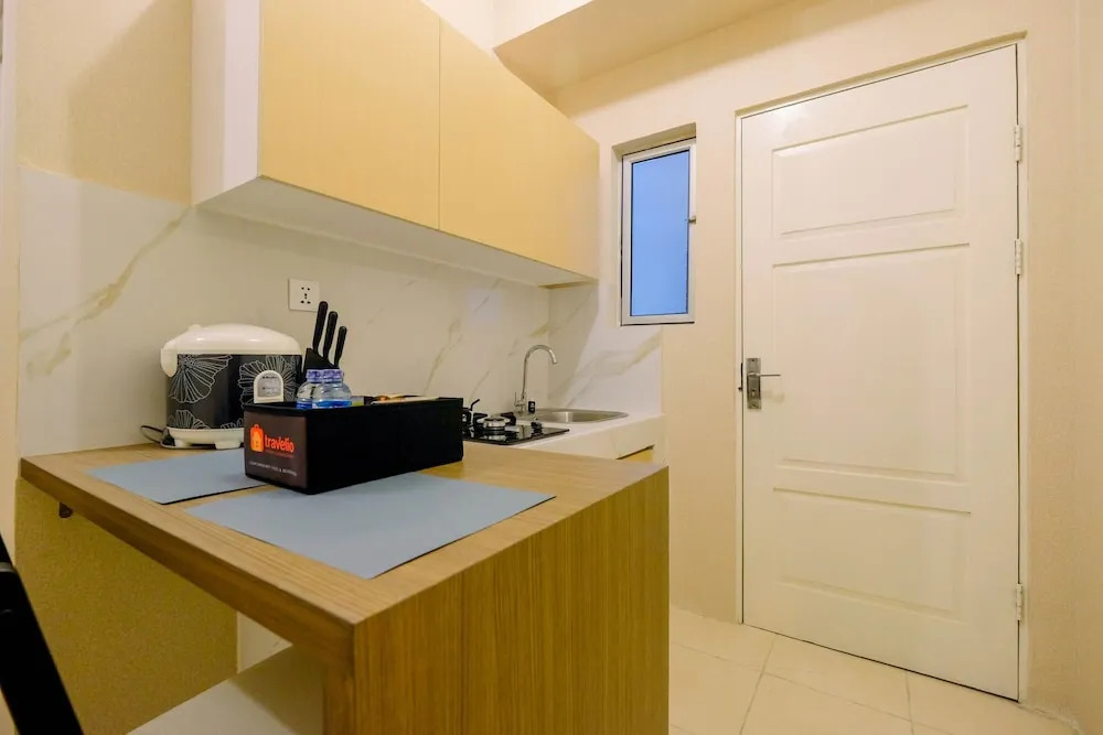 Fully Furnished 2BR at Teluk Intan Apartment