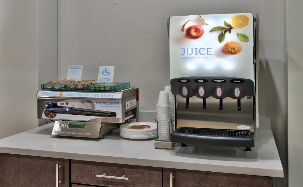 Holiday Inn Express & Suites Houston East - Beltway 8 by IHG
