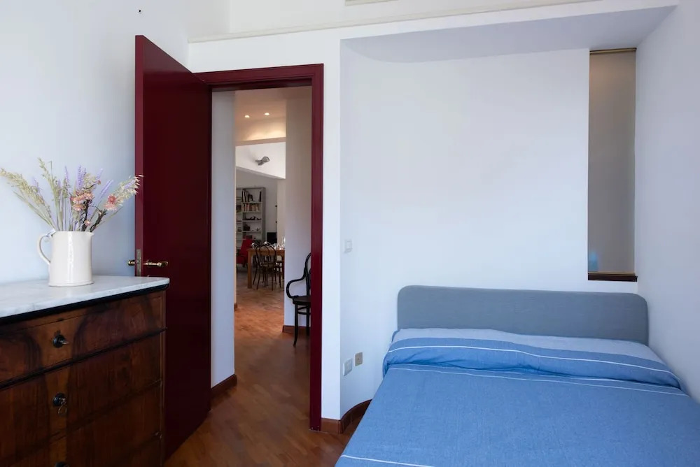 Maddalena Classic Apartment by Wonderful Italy