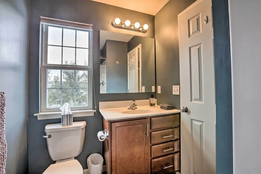 Charming Bellefonte Townhome Near Penn State!