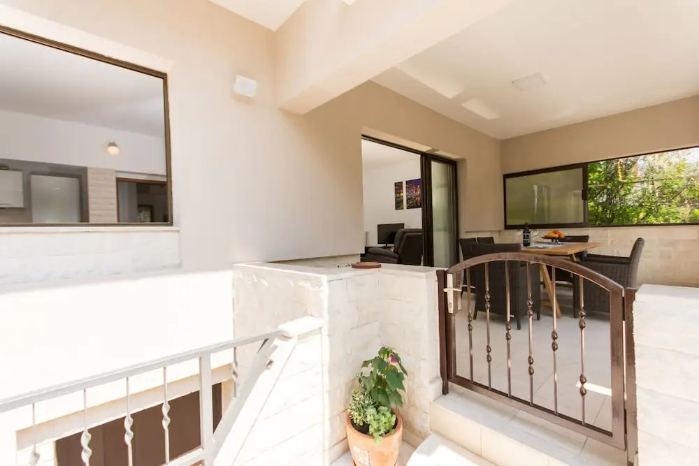 House Ruzmarin