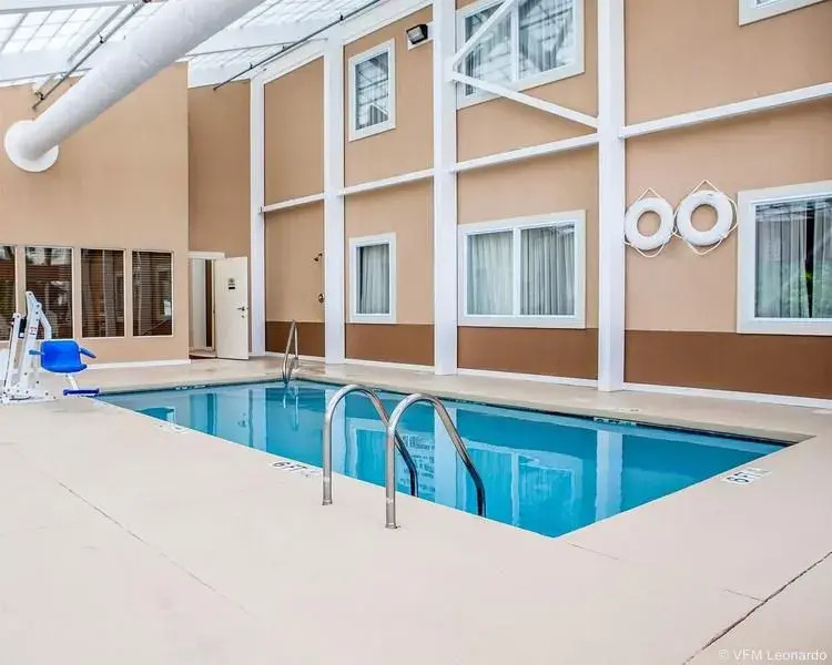 Avon Hotel