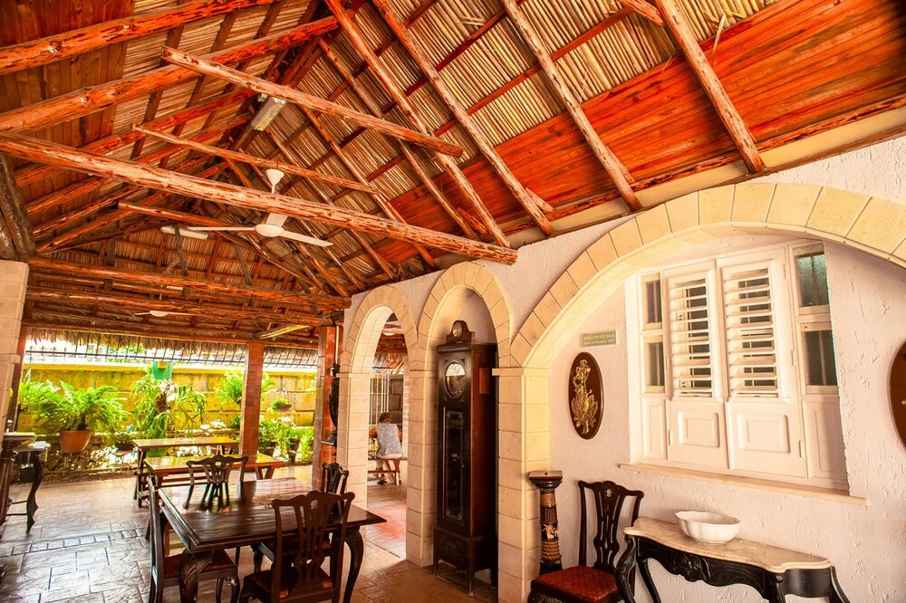 Great Colonial House