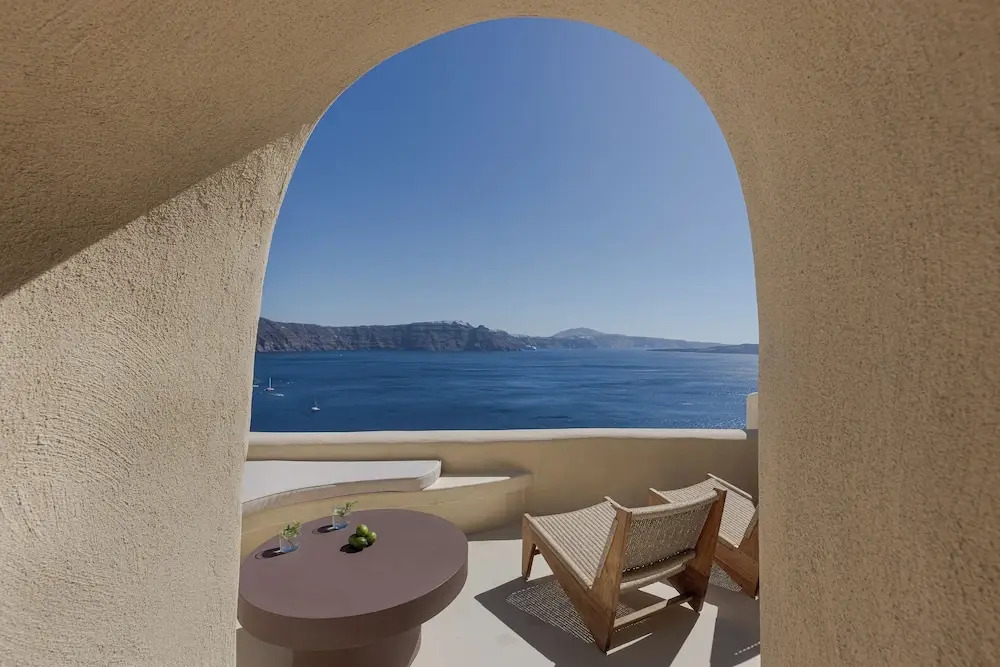 Caldera's Dream Cave House with hot tub