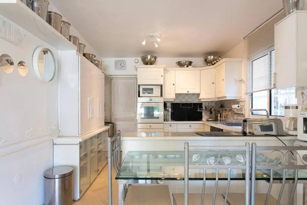 Juan Les Pins Near Cannes Beaches 18-20 Guests