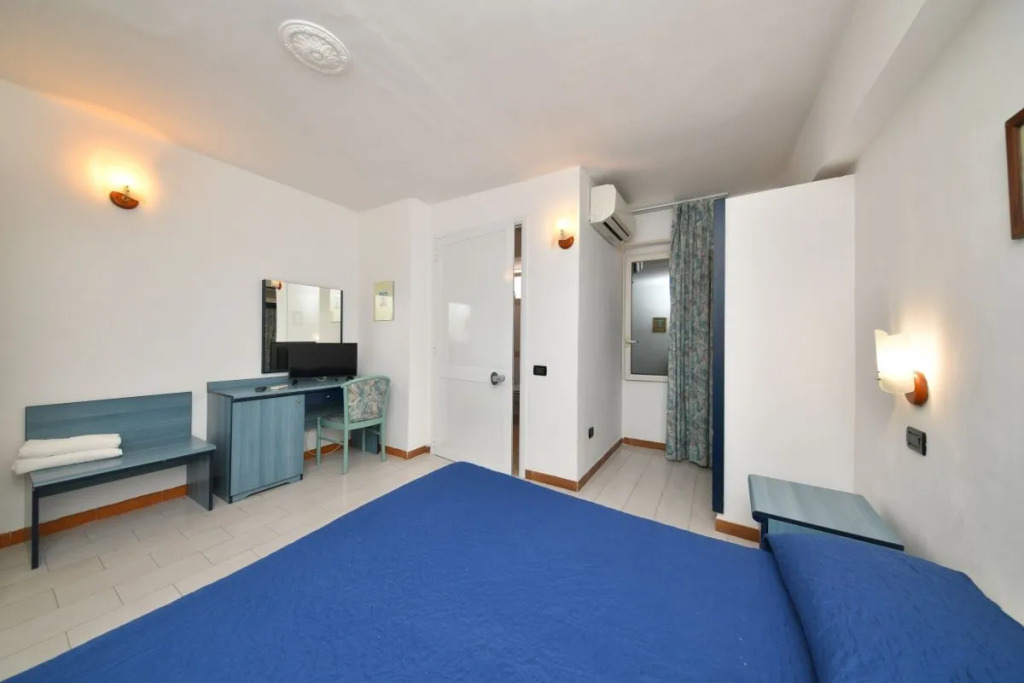 Hotel Antares