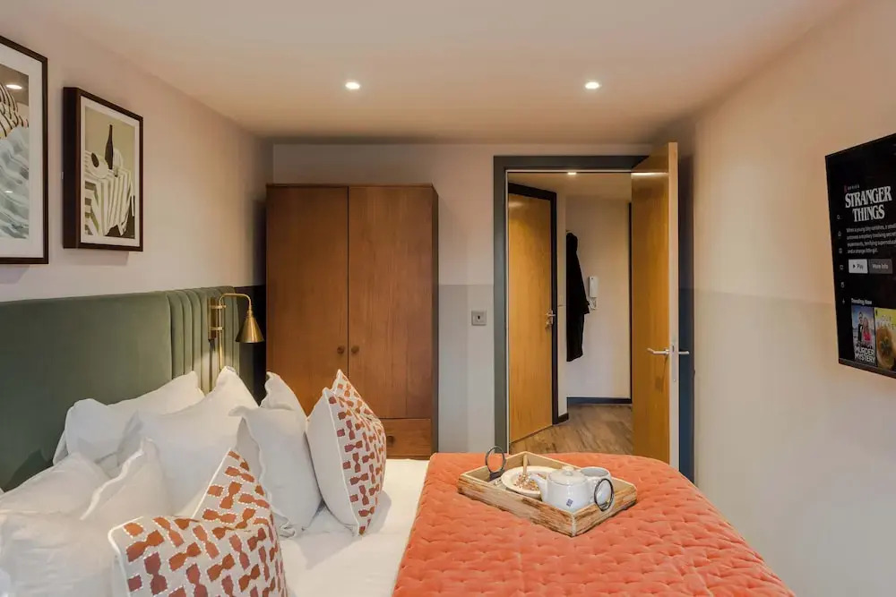 Wapping Wharf I Your Apartment