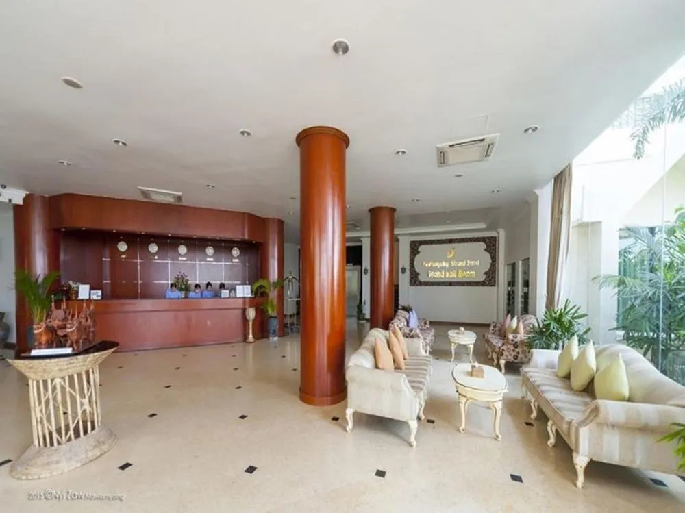 Mawlamyine Strand Hotel