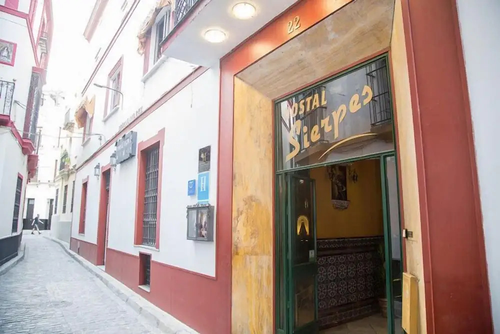 Hostal Sierpes