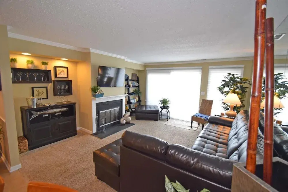 Harbour Island 22C 2 Br townhouse by RedAwning