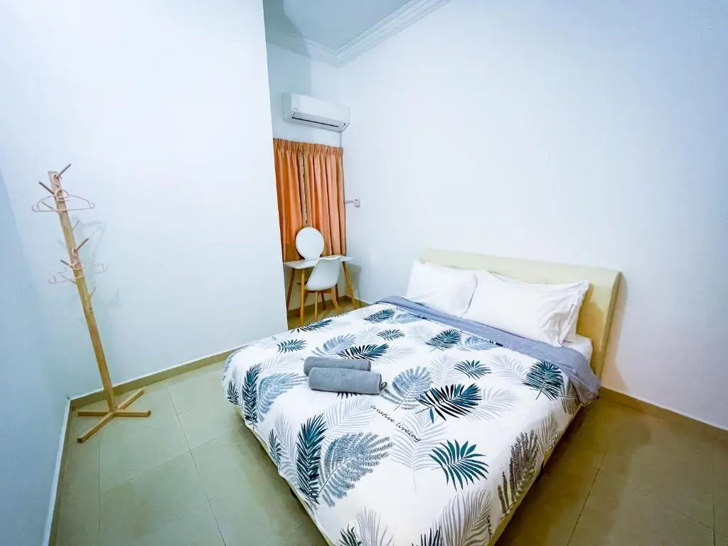 Tupai Mas Semi-D 4BR 2mins to LakeGarden & Zoo