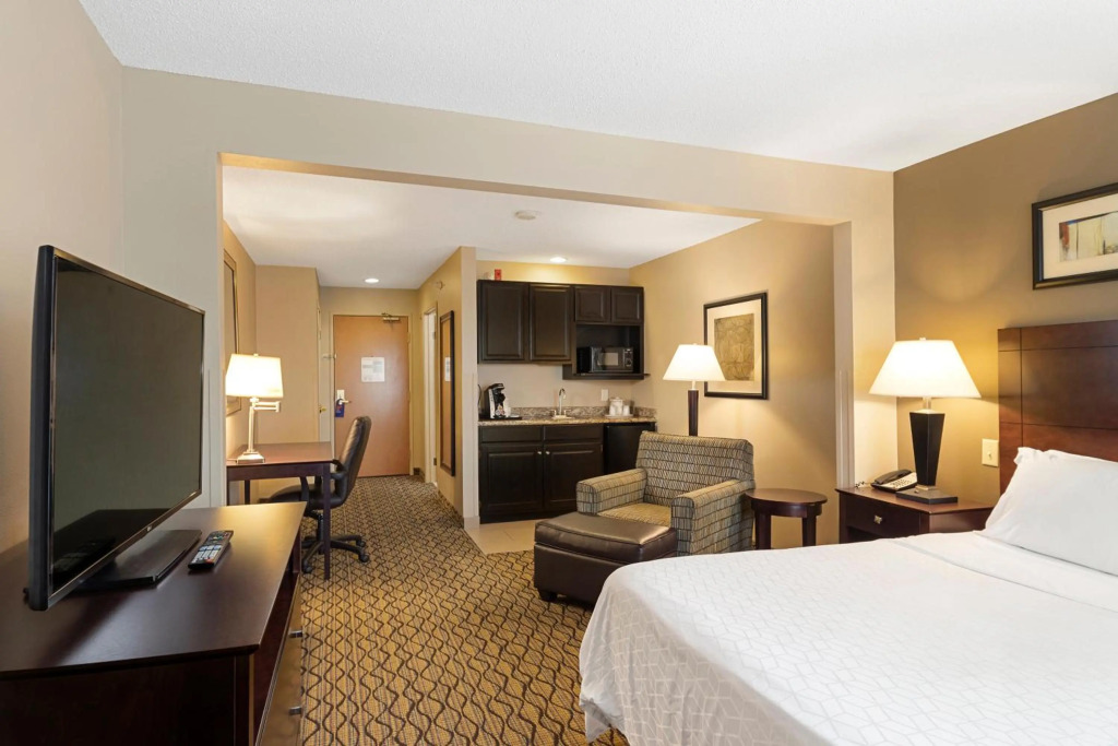 Holiday Inn Express Bloomington West by IHG