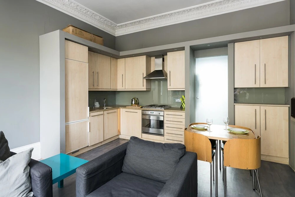 Spacious Period Property Next To Westfield