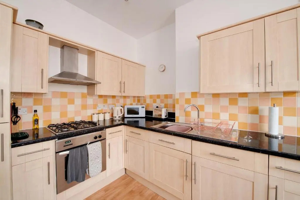Bright 2 bedroom in Southsea. 8 min walk to seafront