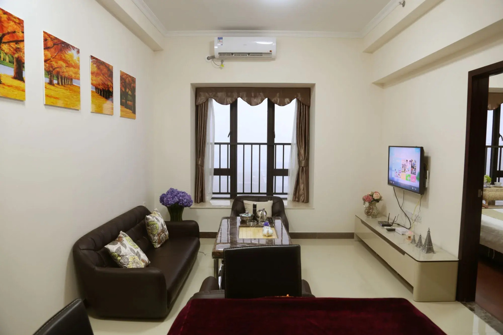 Yi Long International Apartment