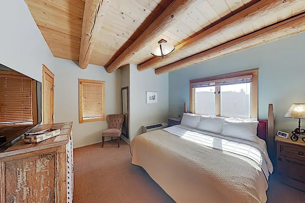 San Francisco At Zona Rosa: Near Plaza & Railyard 3 Bedroom Condo