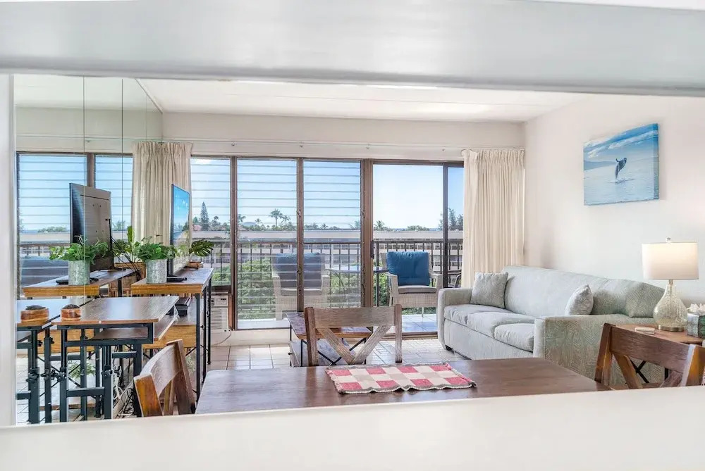 Budget Friendly - Kihei Akahi C-608, Ocean Views, Short Walk to Kamaole Beach II