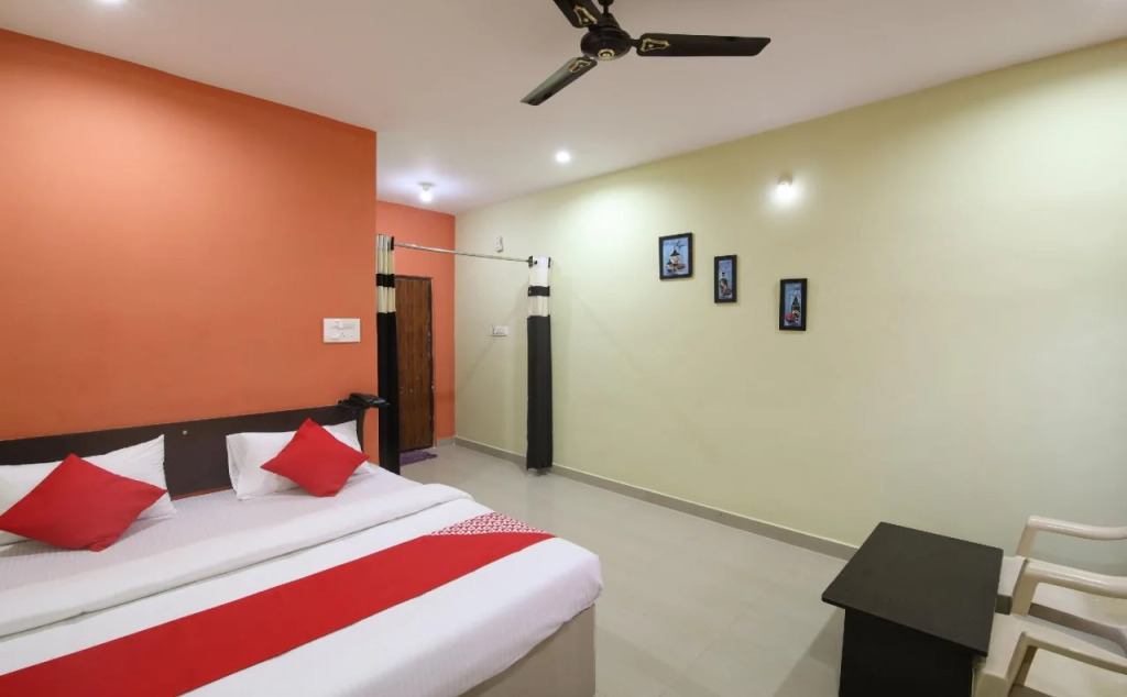 H3 Rooms By OYO Rooms