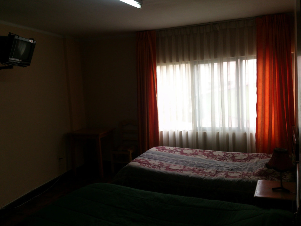 Hostal Isidoros - Terminal de Buses