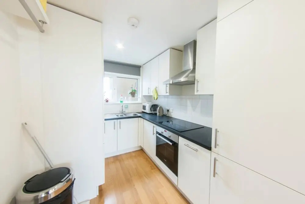 Quiet, Spacious 1BR Hackney Central Flat for 3