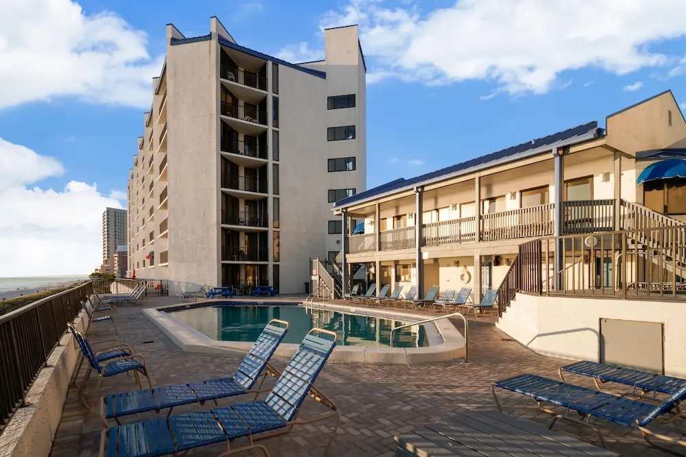 AquaVista Beach Resort by Sand Seeker Vacations