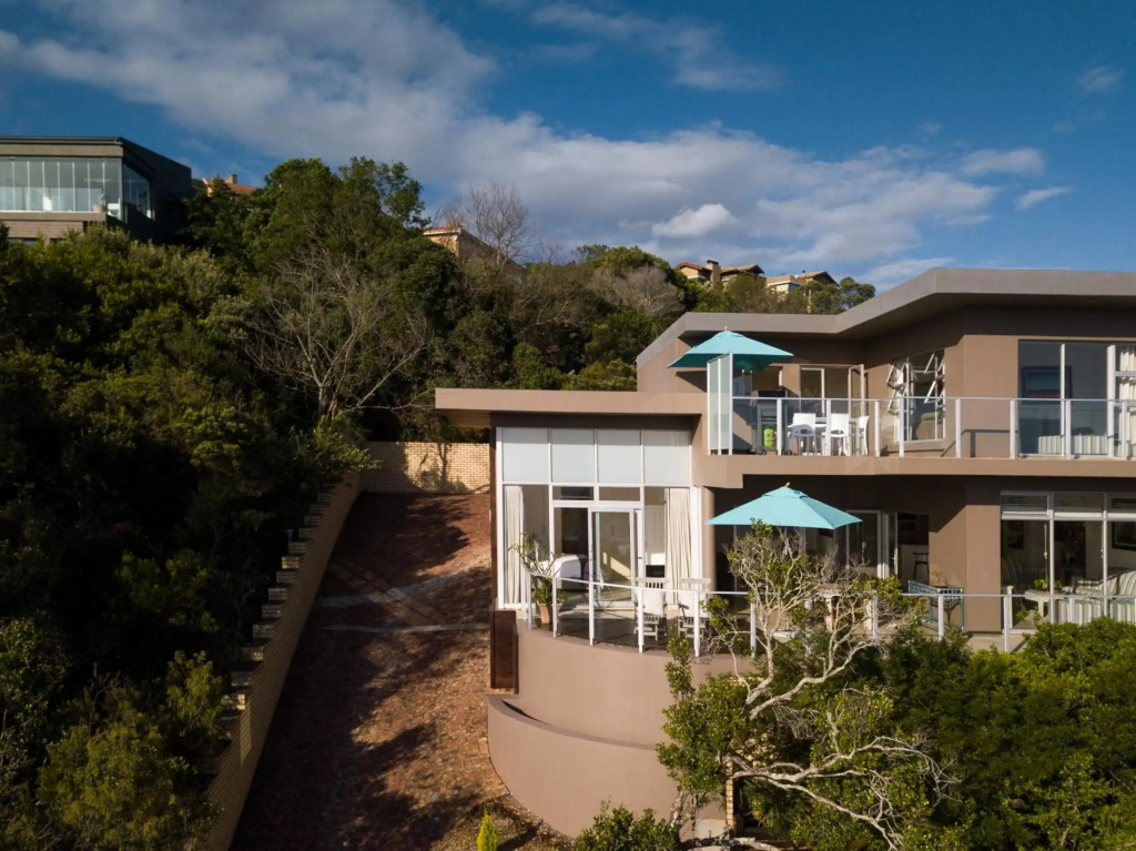 Infinity Blue Luxury Accommodation