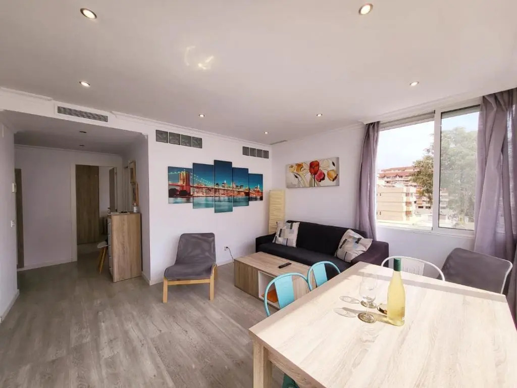 Stylish 3 Bedroom Penthouse in Marbella Centre with Large Pool close to the Beach