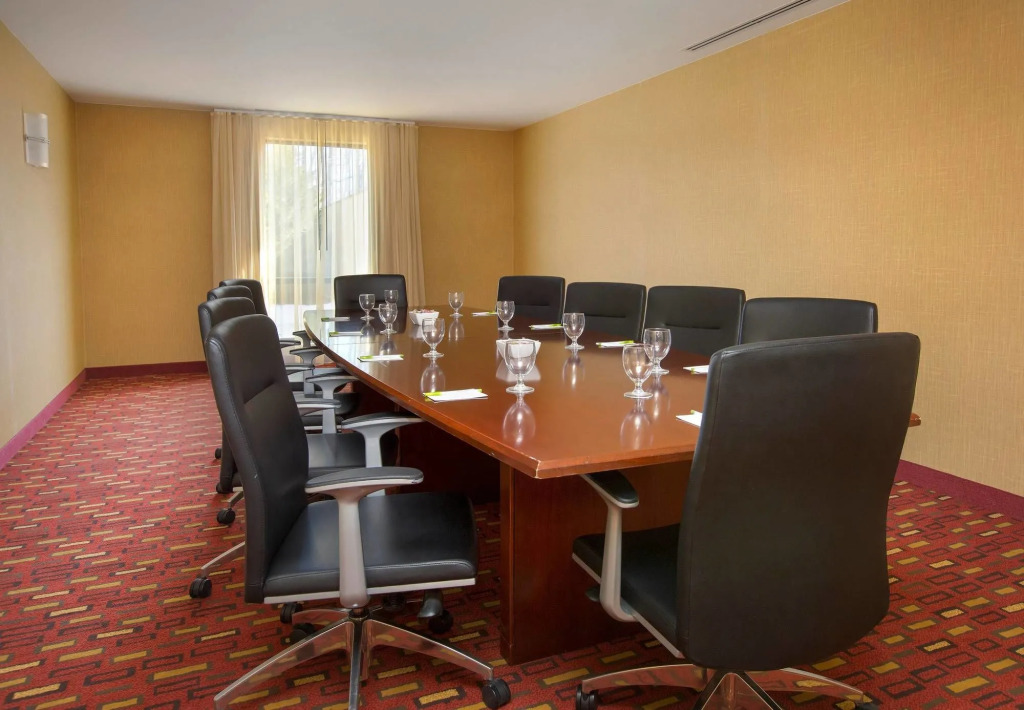 Courtyard by Marriott Paramus