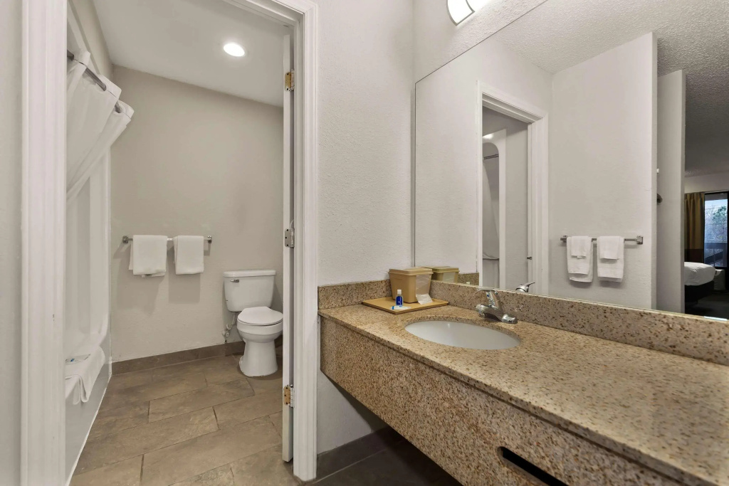 Rodeway Inn Lumberton Central