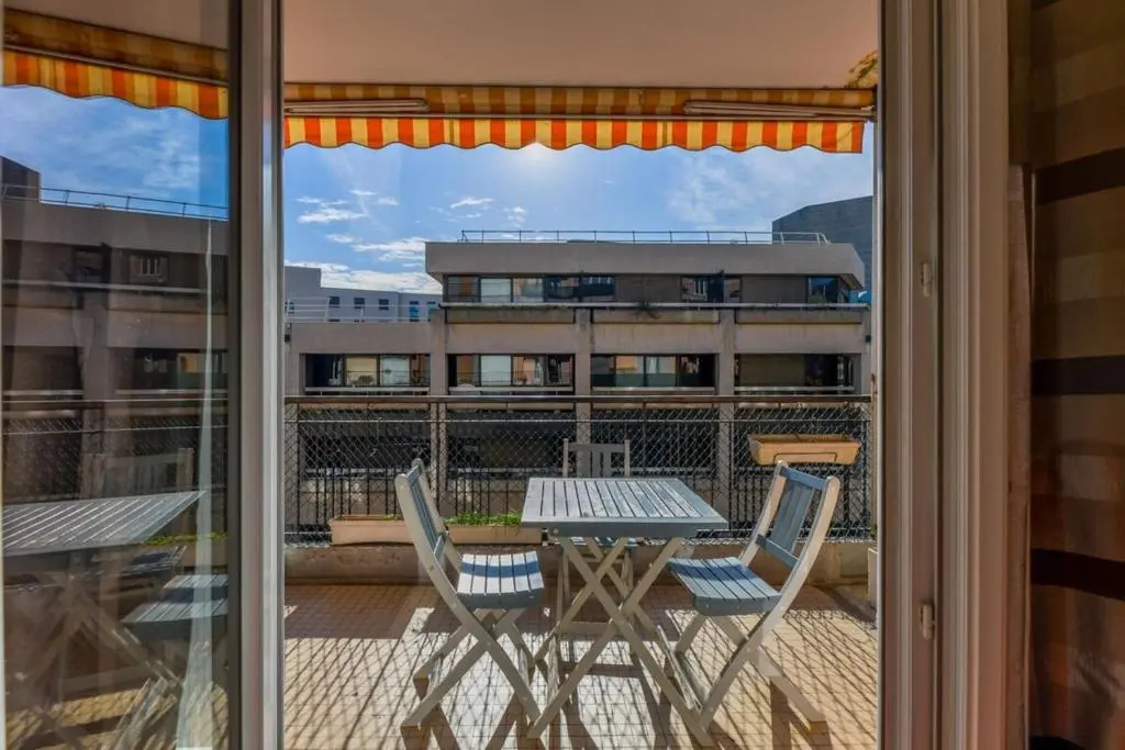 Furnished Apartment for 4 people in the city center