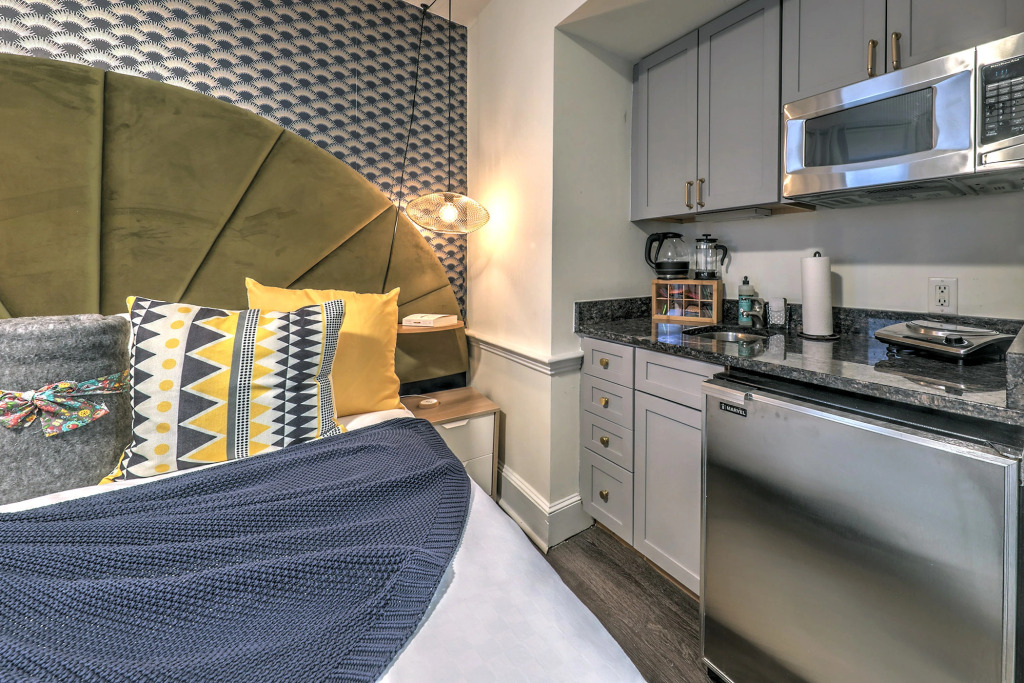 Modern Studio with Great Wifi and Amenities!