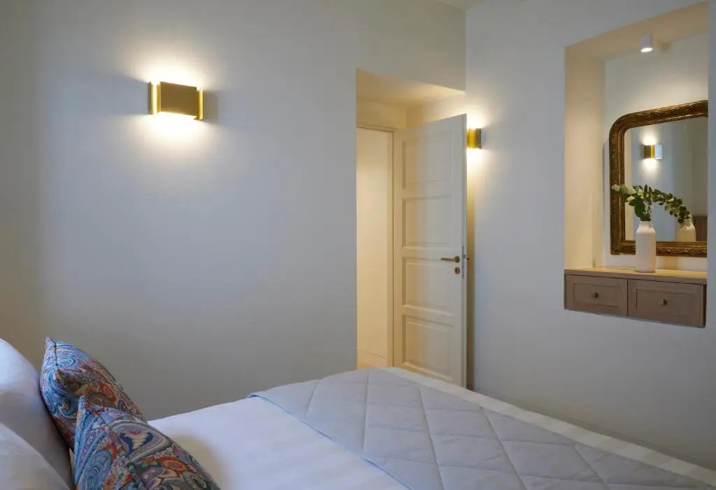 Orloff Legacy Suites Hydra