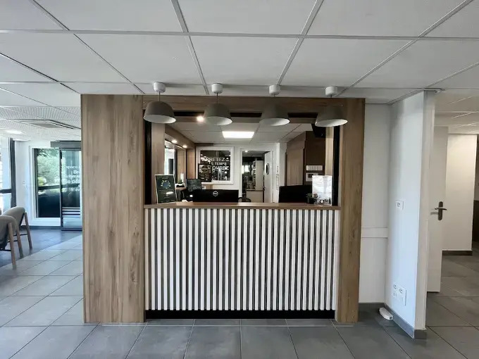 B&B Lyon Est Aeroport St Quentin Fallavie