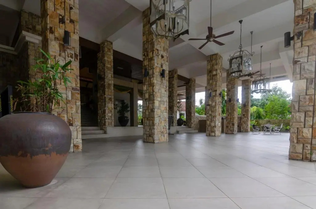 A Spacious & Cozy 5BR Unit in Ampang FREE Parking