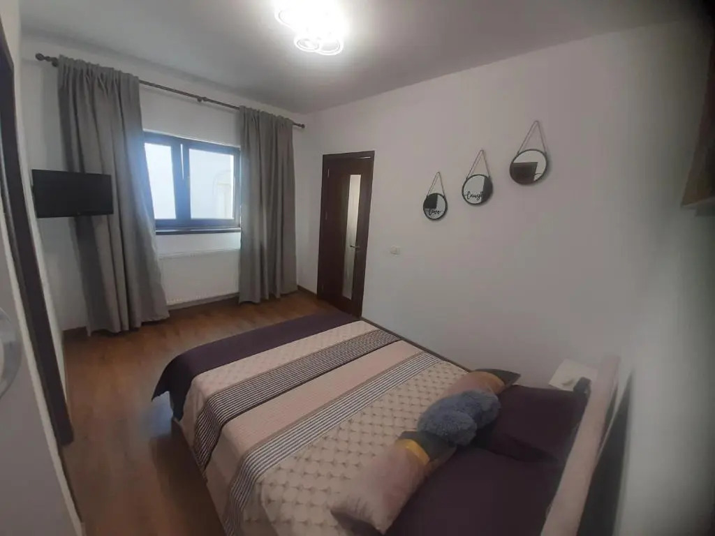 Stelis House