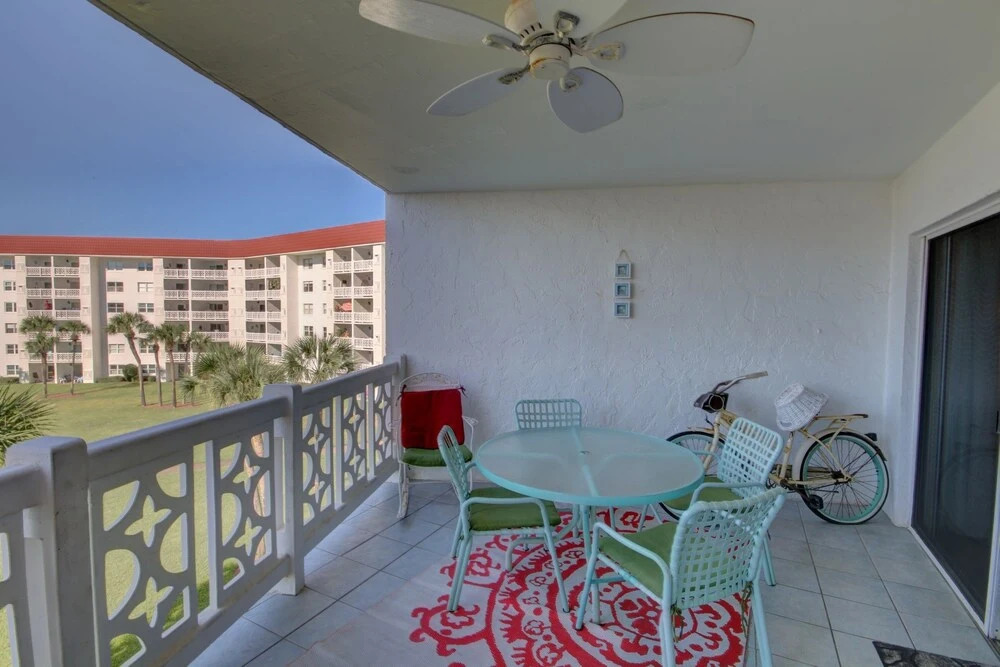 145 El Matador 1 Bedroom Condo by RedAwning