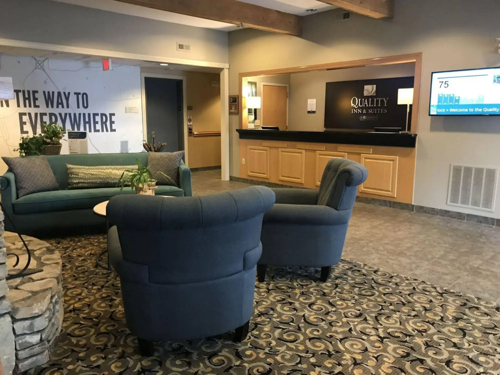 Quality Inn & Suites Hendersonville - Flat Rock