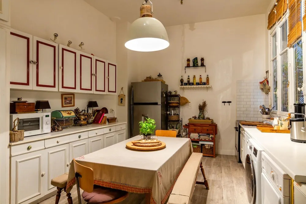 Parisian Charm by Pereire