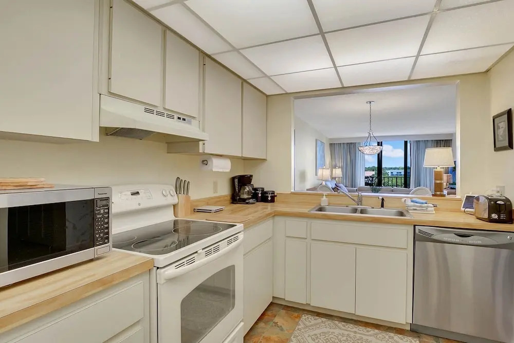 19931 Gulf Blvd Condo Unit 4B 2 Bedrooms 2 Bathrooms Condo