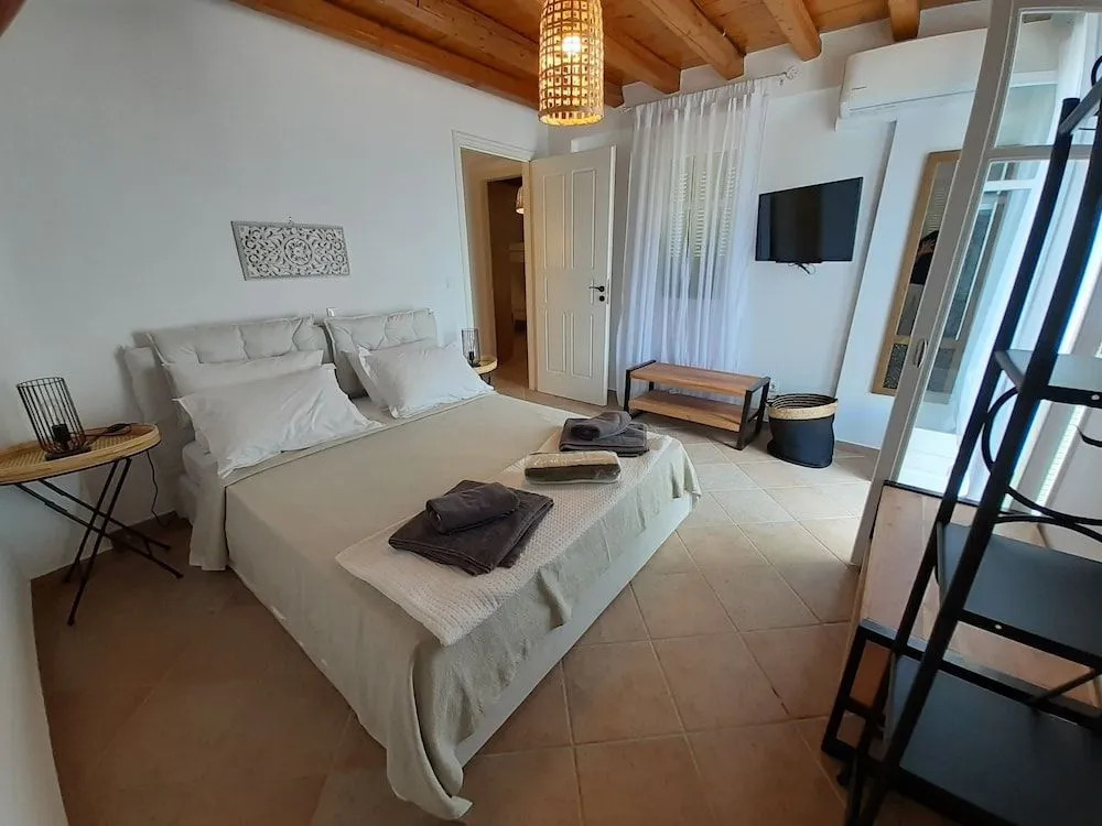 Andros 4 All Seasons Villas & Suites - Agios Petros