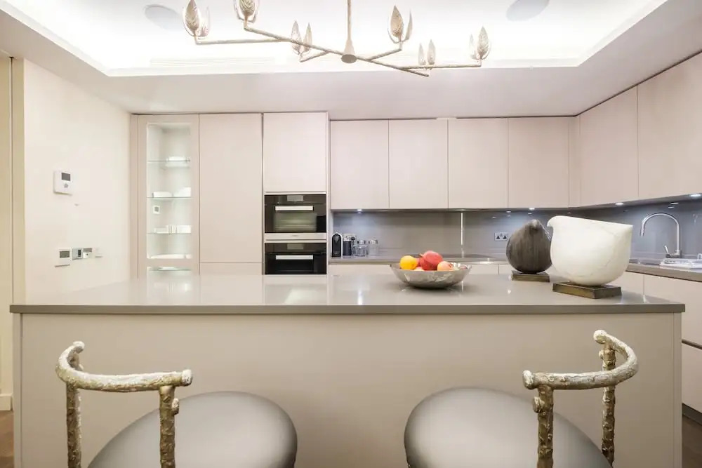 Luxury Home with 3 Bed 2 Bath in London