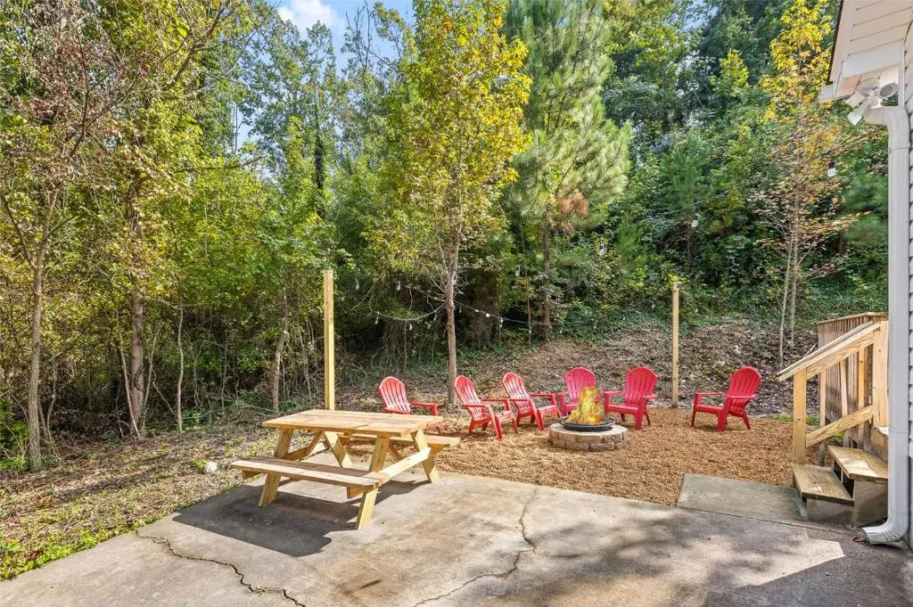 The Elmwood Farmhouse- 10 Mins to Downtown Chattanooga